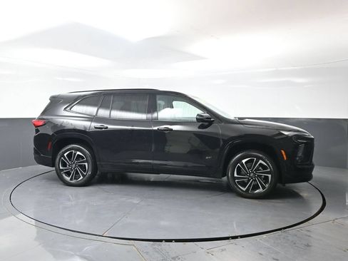 Used 2025 Buick Enclave Sport Touring w/ Power Package AWD/4WD image 4