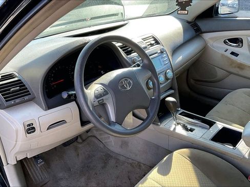 Used 2009 Toyota Camry SE FWD image 17