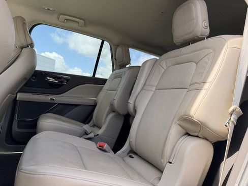 Used 2020 Lincoln Aviator Reserve w/ Elements Package Plus RWD image 23