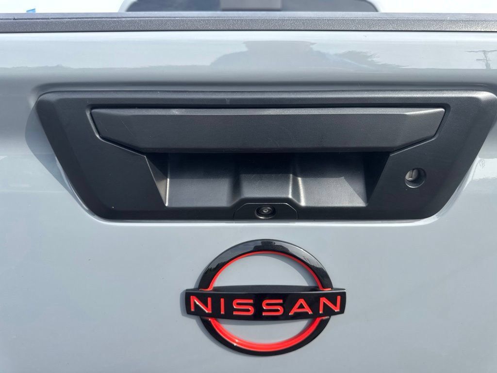 Used 2024 Nissan Frontier PRO-4X w/ Off-Road Protection Package AWD/4WD image 12