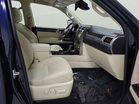 Used 2020 Lexus GX 460 Premium w/ Premium Package AWD/4WD image 15