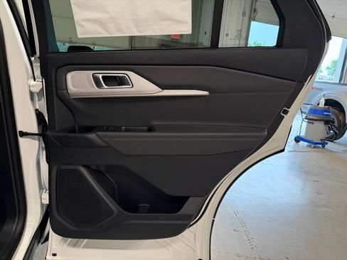 New 2026 Ford Explorer Active w/ Active Comfort Package AWD/4WD image 31