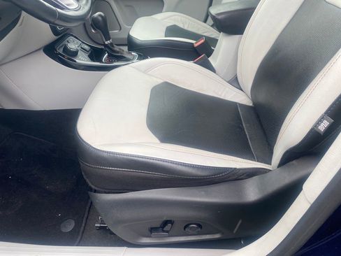 Used 2020 Jeep Compass Limited image 18