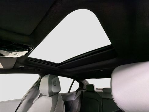 New 2026 BMW i5 M60 w/ Premium Package AWD/4WD image 20