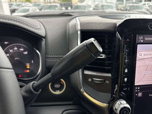 New 2026 RAM 2500 Laramie AWD/4WD image 14