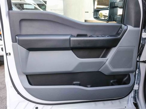 New 2026 Ford F350 XL w/ XL Chrome Package image 27