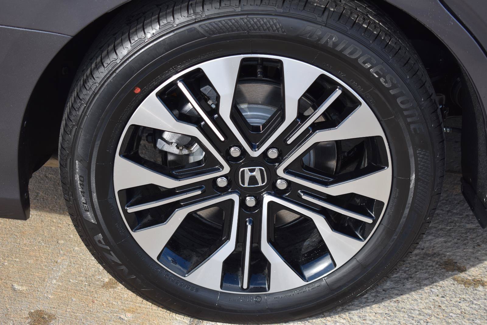 New 2026 Honda Odyssey Elite image 8