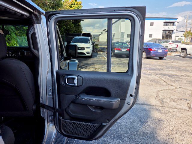 Used 2021 Jeep Wrangler Unlimited Sahara w/ Cold Weather Group AWD/4WD image 32