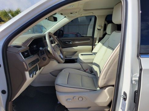 Used 2024 GMC Yukon Denali image 11