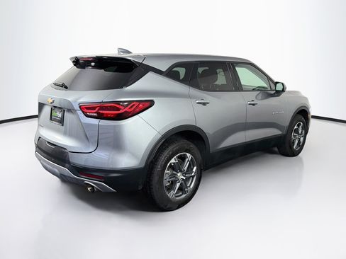 Used 2025 Chevrolet Blazer LT FWD image 9
