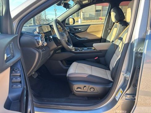 New 2026 Chevrolet Equinox ACTIV w/ Convenience Package III FWD image 13