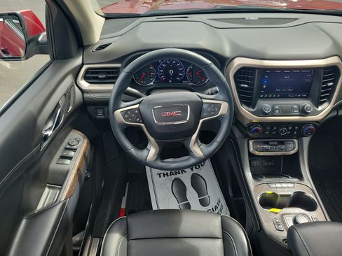 Used 2023 GMC Acadia Denali w/ Denali Ultimate Package AWD/4WD image 11
