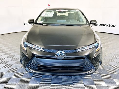 Used 2023 Toyota Corolla LE image 8