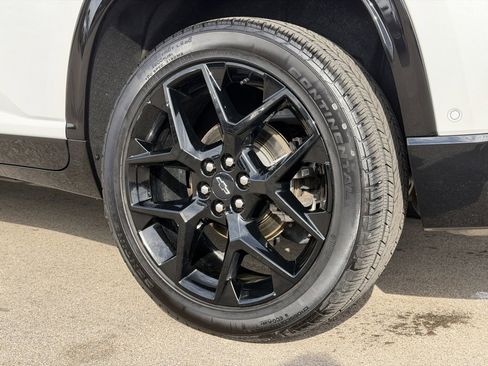 Used 2024 Chevrolet Traverse RS w/ LPO, Floor Liner Package image 32