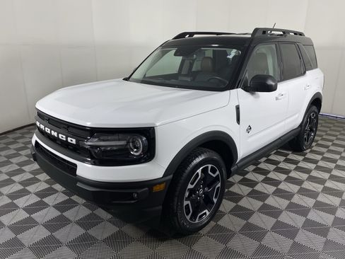Used 2023 Ford Bronco Sport Outer Banks AWD/4WD image 10