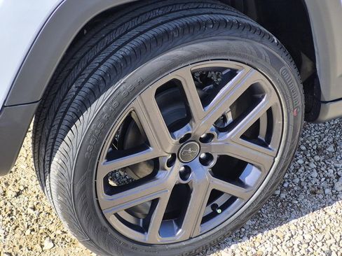 New 2026 Jeep Compass Latitude image 8