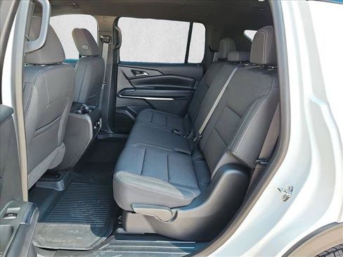 New 2026 Chevrolet Traverse LT FWD image 16