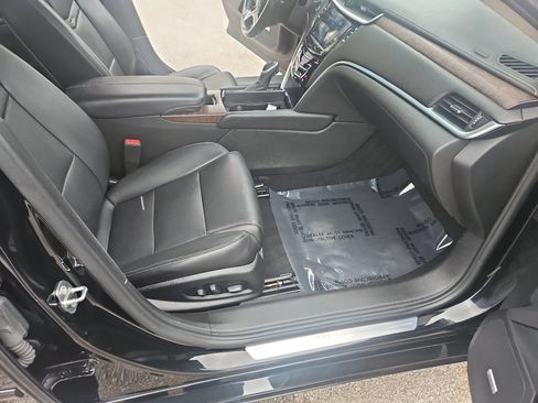 Used 2018 Cadillac XTS Luxury image 13