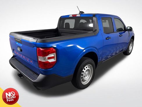 Used 2025 Ford Maverick XL w/ Equipment Group 102A AWD/4WD image 3
