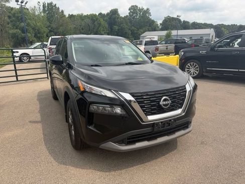 Used 2022 Nissan Rogue S AWD/4WD image 3