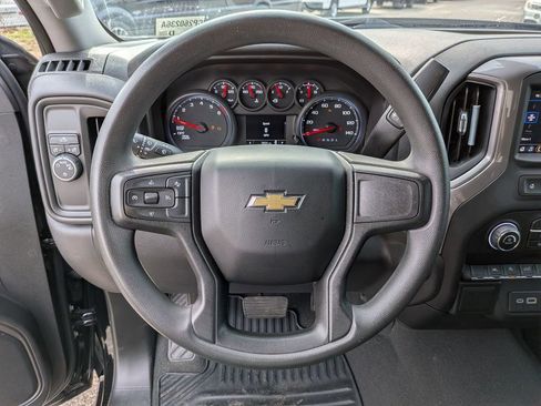 Used 2023 Chevrolet Silverado 1500 Custom image 18
