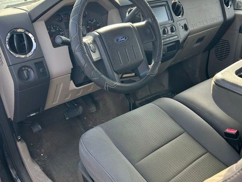 Used 2010 Ford F250 XLT image 5