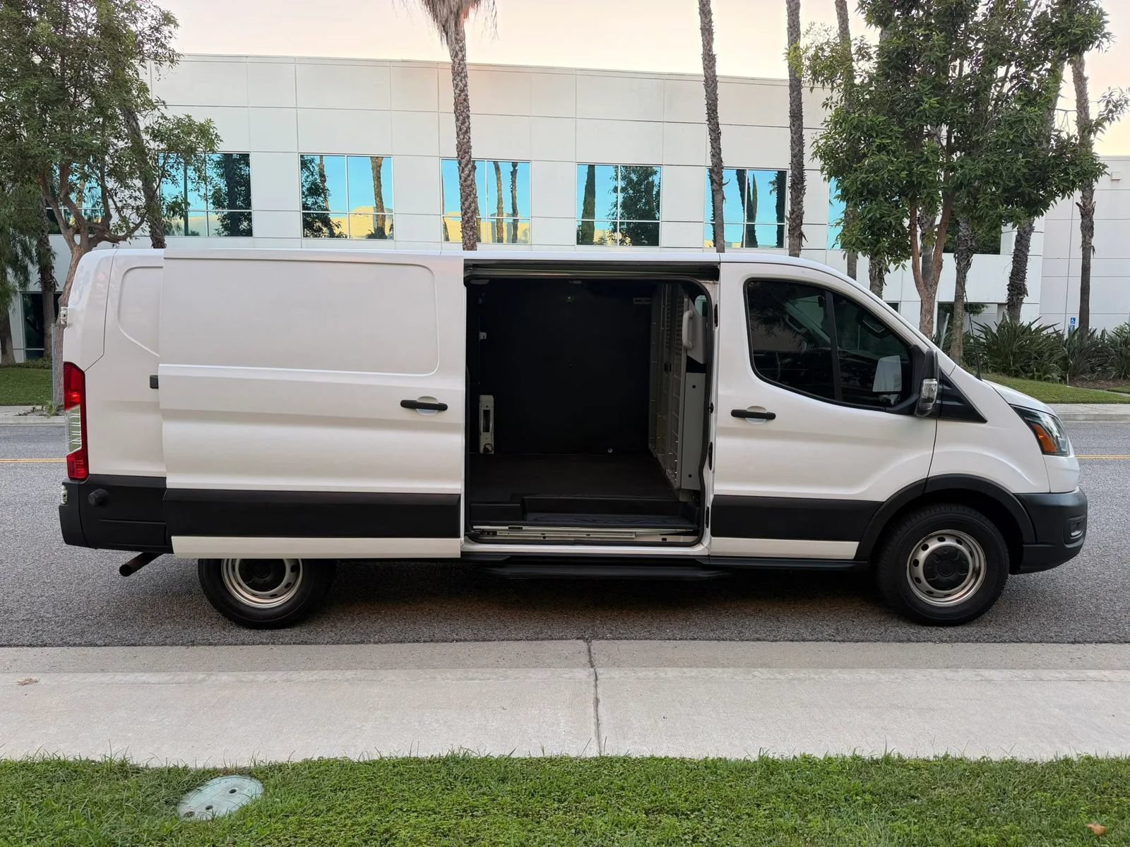 Used 2020 Ford Transit 150 Low Roof w/ Load Area Protection Package RWD image 5