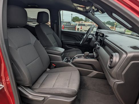 Used 2024 Chevrolet Colorado Trail Boss w/ Advanced Trailering Package AWD/4WD image 13
