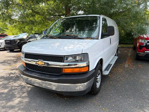 Used 2024 Chevrolet Express 2500 w/ Driver Convenience Package RWD image 2