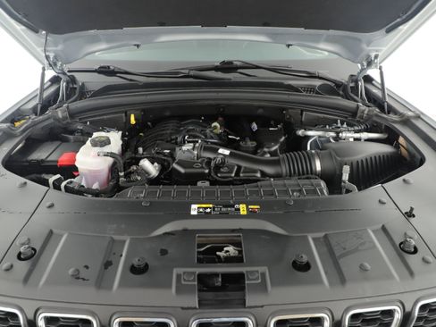 Used 2025 Jeep Grand Cherokee L Laredo w/ Luxury Tech Group I image 6