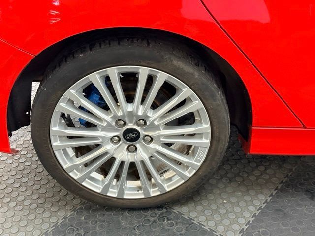 Used 2018 Ford Focus RS AWD/4WD image 16