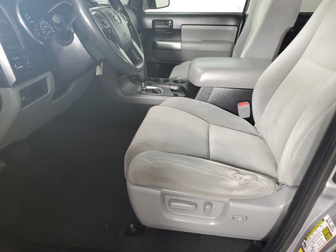 Used 2019 Toyota Sequoia SR5 AWD/4WD image 11