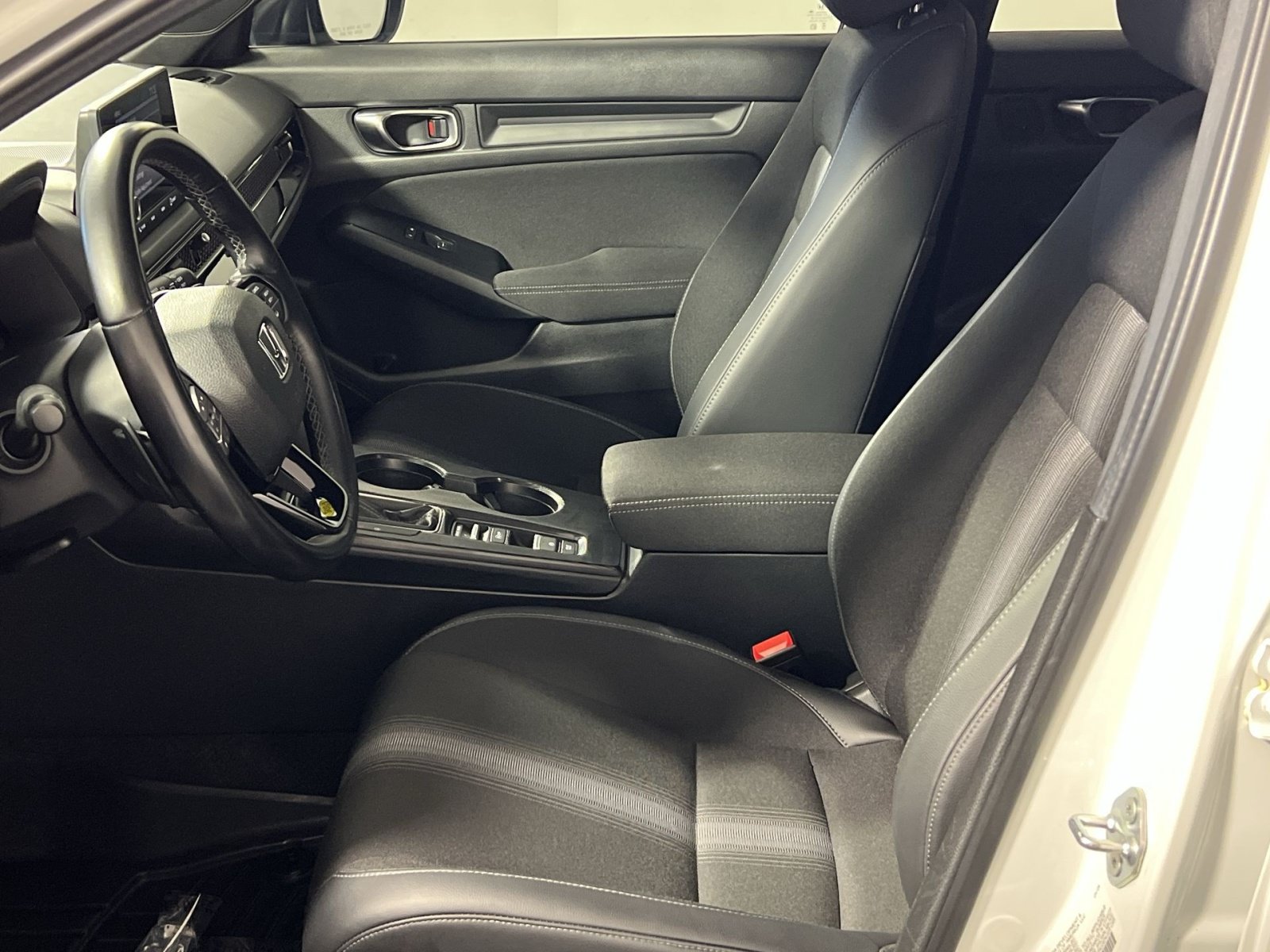 Used 2024 Honda Civic Sport image 13