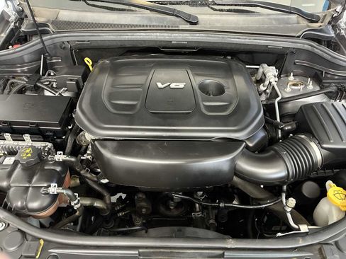 Certified 2018 Jeep Grand Cherokee Altitude image 17