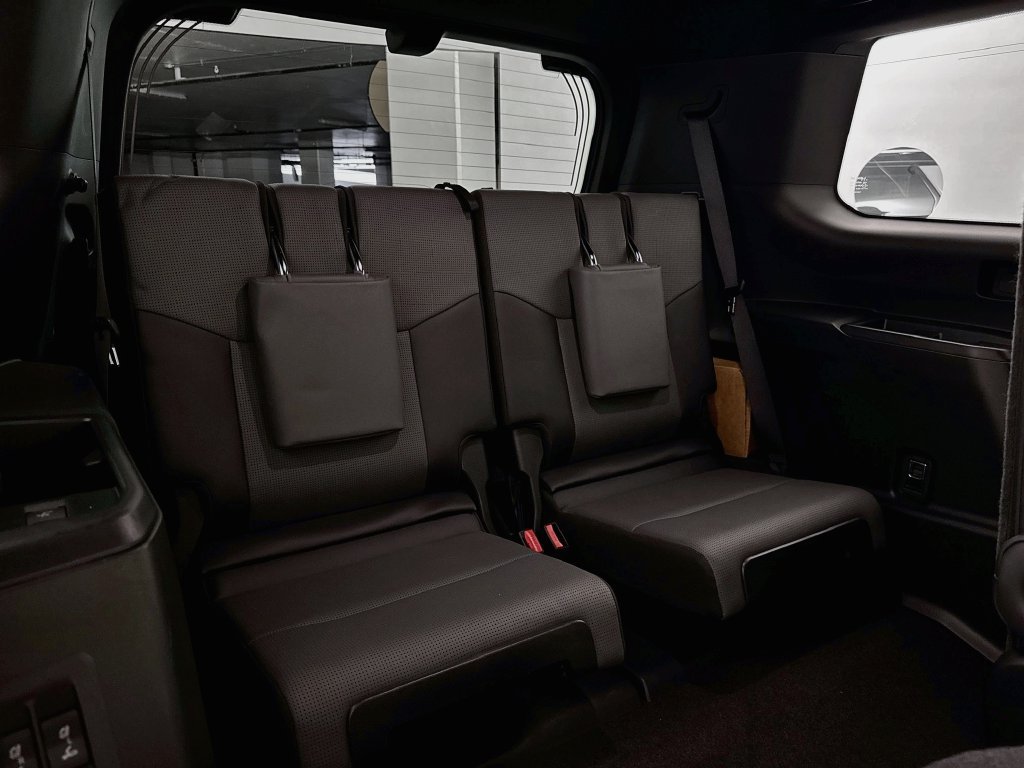 Used 2026 Lexus GX 550 w/ Cold Area Package AWD/4WD image 28