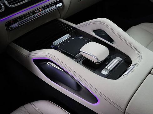 Certified 2026 Mercedes-Benz GLS 450 4MATIC image 27