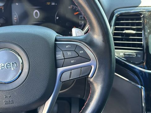 Used 2020 Jeep Grand Cherokee Trailhawk w/ Premium Lighting Group AWD/4WD image 12