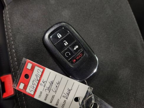 Used 2025 Honda Civic Sport image 15