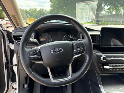 Used 2020 Ford Explorer Limited AWD/4WD image 18