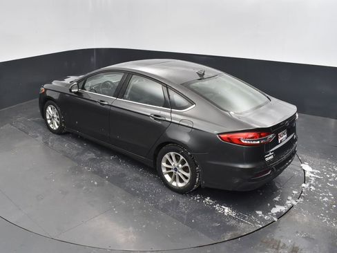Used 2020 Ford Fusion SE image 38