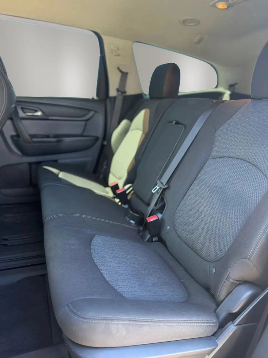 Used 2017 Chevrolet Traverse LT w/ Style and Technology Package AWD/4WD image 10