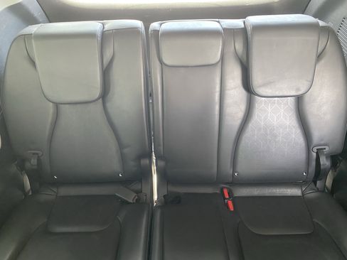 Used 2024 Kia Carnival EX FWD image 16