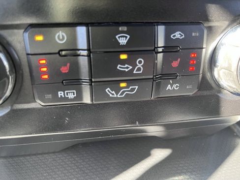 Used 2017 Ford F150 XLT w/ Equipment Group 302A Luxury image 10