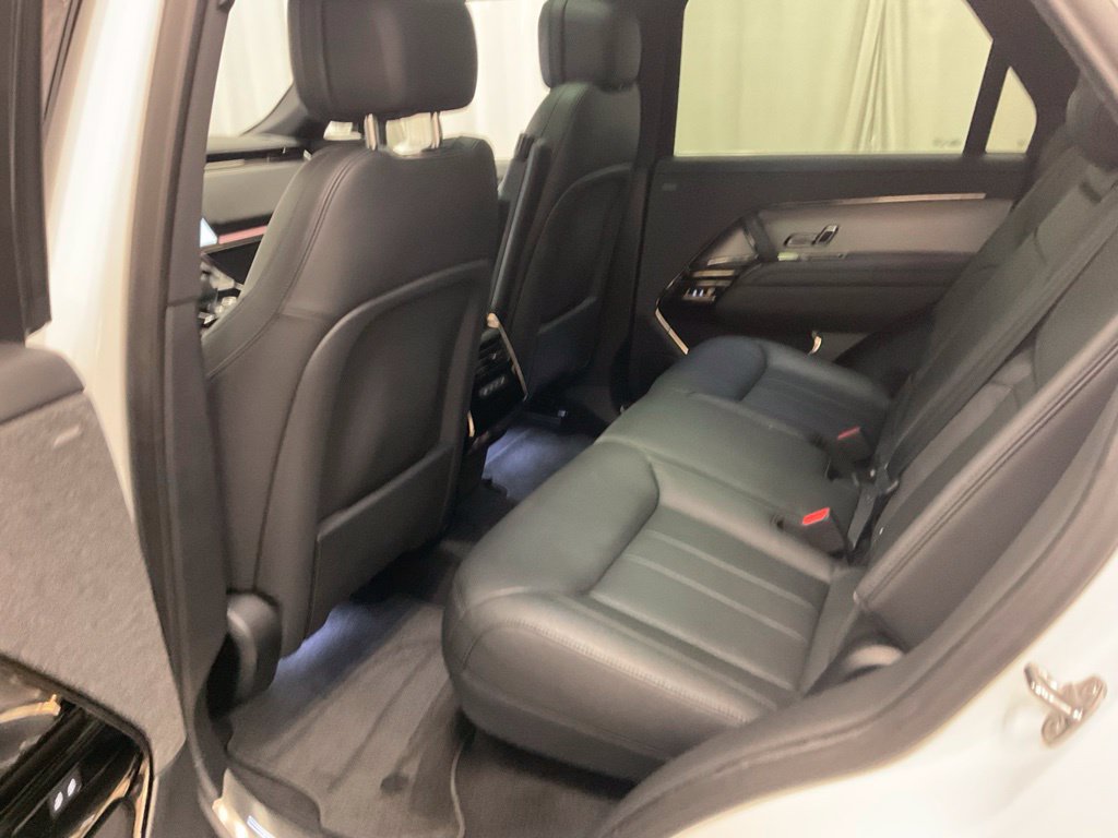 Used 2025 Land Rover Range Rover Sport SE AWD/4WD image 33
