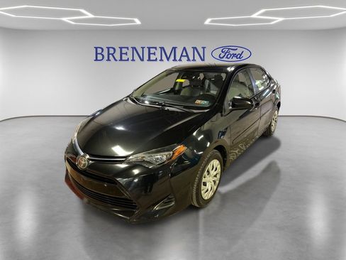 Used 2019 Toyota Corolla LE image 1