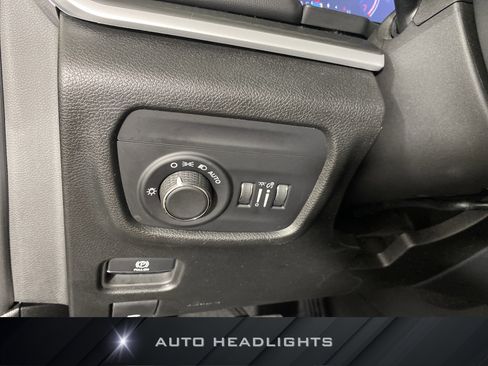 Used 2023 Jeep Grand Cherokee L Laredo AWD/4WD image 23