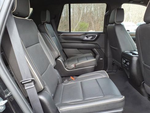 Used 2024 Chevrolet Tahoe Premier AWD/4WD image 13