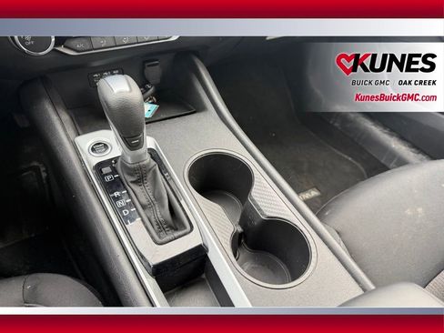 Used 2025 Nissan Altima 2.5 SV FWD image 19