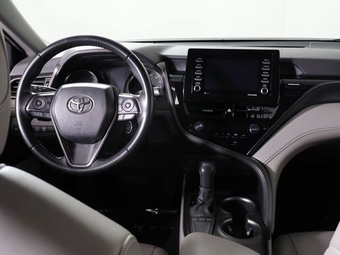 Used 2022 Toyota Camry SE image 27