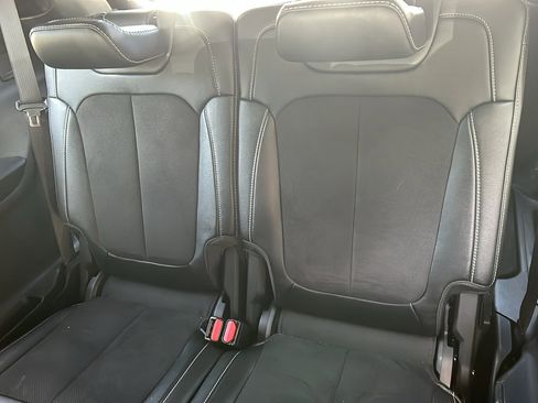 Certified 2024 Jeep Grand Cherokee L Laredo image 25